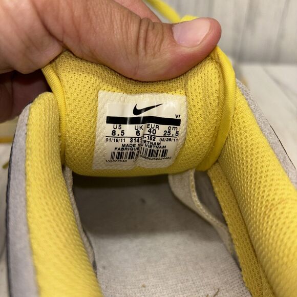 Womens Size 8.5 Nike Dunk Low 6.0 Metallic EUC - Picture 6 of 7